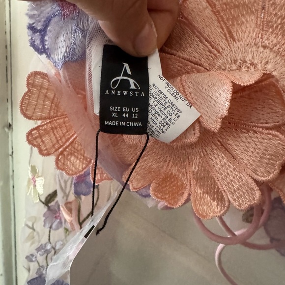 Floral Embroidered Sheer Top - Picture 4 of 4